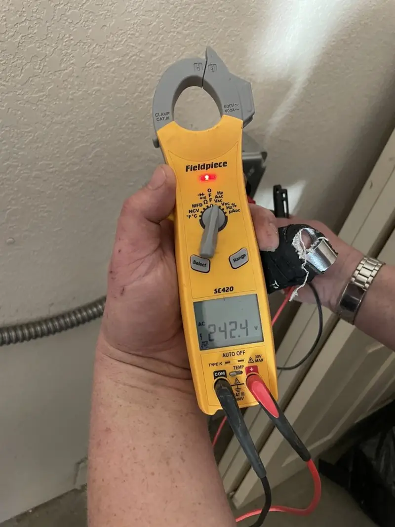 Voltage testing with clamp meter during Generator Installation in Tucumcari